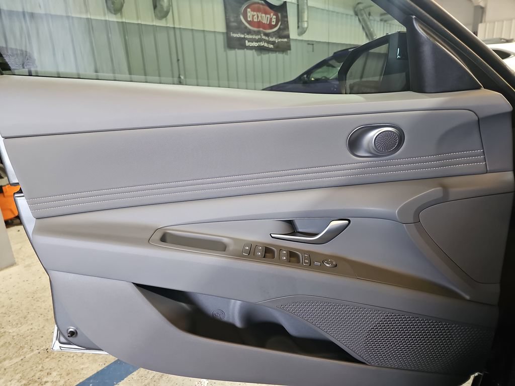 New 2026 Hyundai Elantra SEL Sport Premium FWD image 28