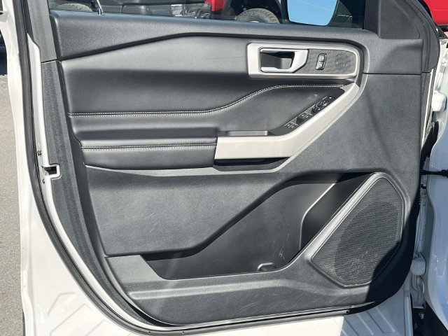 Used 2024 Ford Explorer XLT w/ Equipment Group 202A AWD/4WD image 14