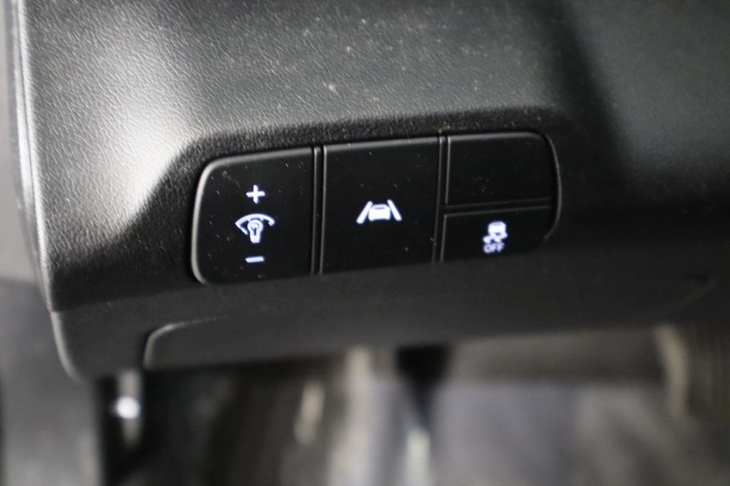 Used 2022 Hyundai Elantra SEL FWD image 22
