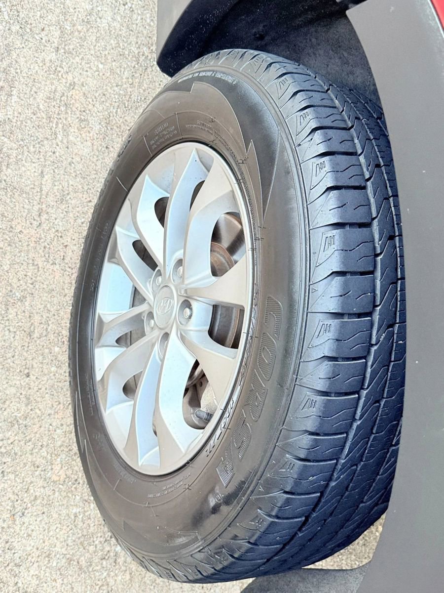 Used 2019 Hyundai Santa Fe SEL image 14