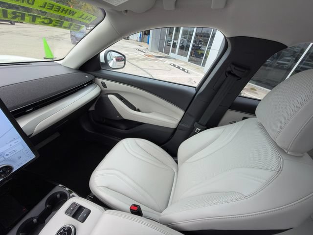 Used 2022 Ford Mustang Mach-E Premium w/ Ice White Appearance Package AWD/4WD image 25