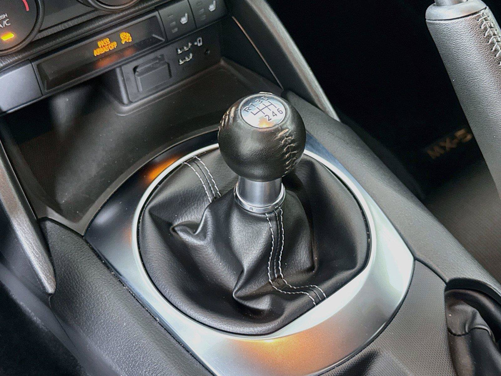 Used 2023 MAZDA MX-5 Miata Club RWD image 25
