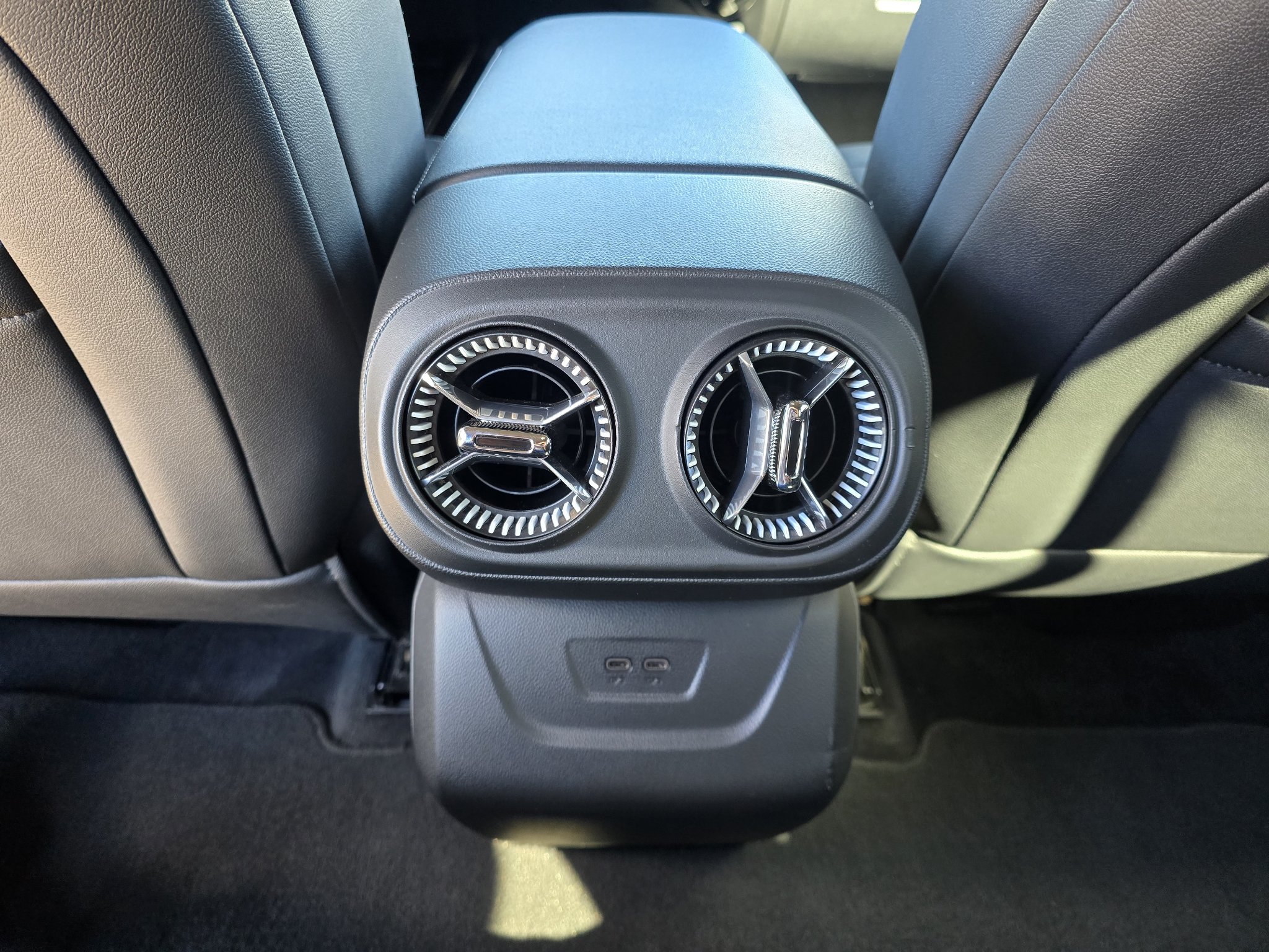 Used 2024 Chevrolet Blazer EV LT AWD/4WD image 29