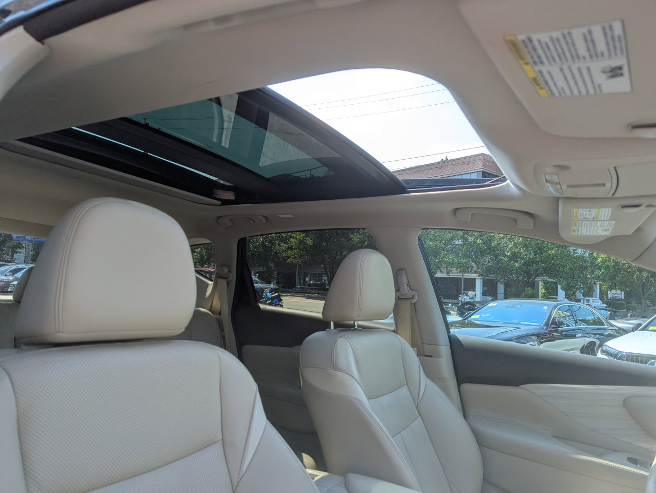 Used 2016 Nissan Murano Platinum w/ Platinum Technology Package image 39