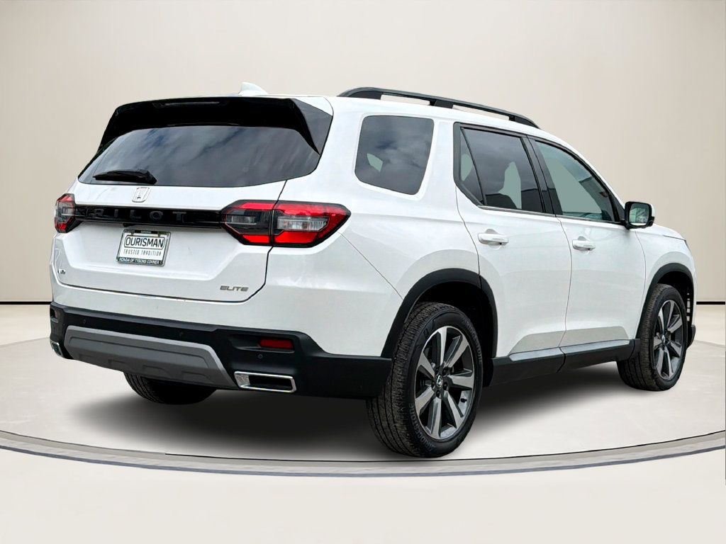 Used 2025 Honda Pilot Elite image 4