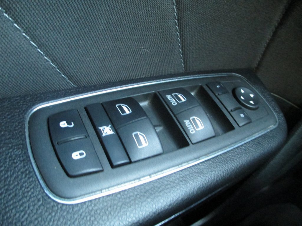 Used 2022 Dodge Charger R/T w/ Blacktop Package image 21