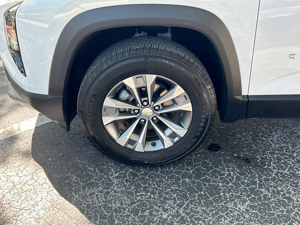 Used 2025 Chevrolet Equinox LT w/ Safety and Technology Package FWD image 29