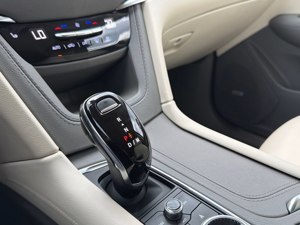 Certified 2023 Cadillac XT5 Premium Luxury AWD/4WD image 10