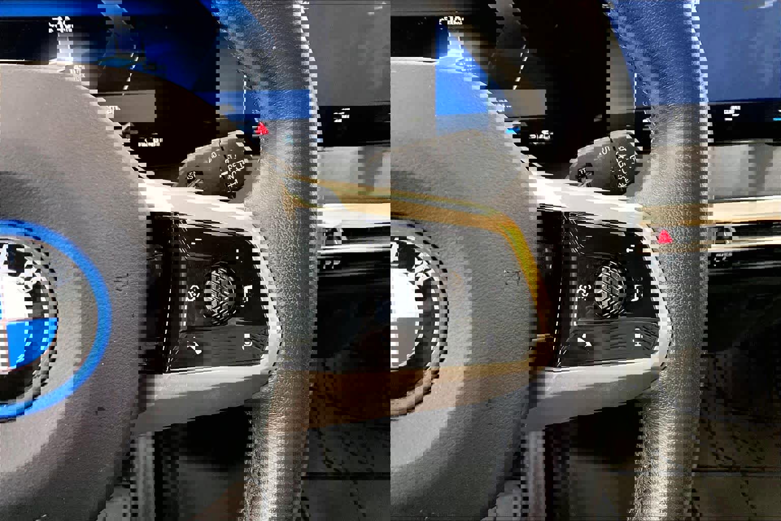 Used 2023 BMW iX xDrive50 w/ Ultimate Package 2 image 23