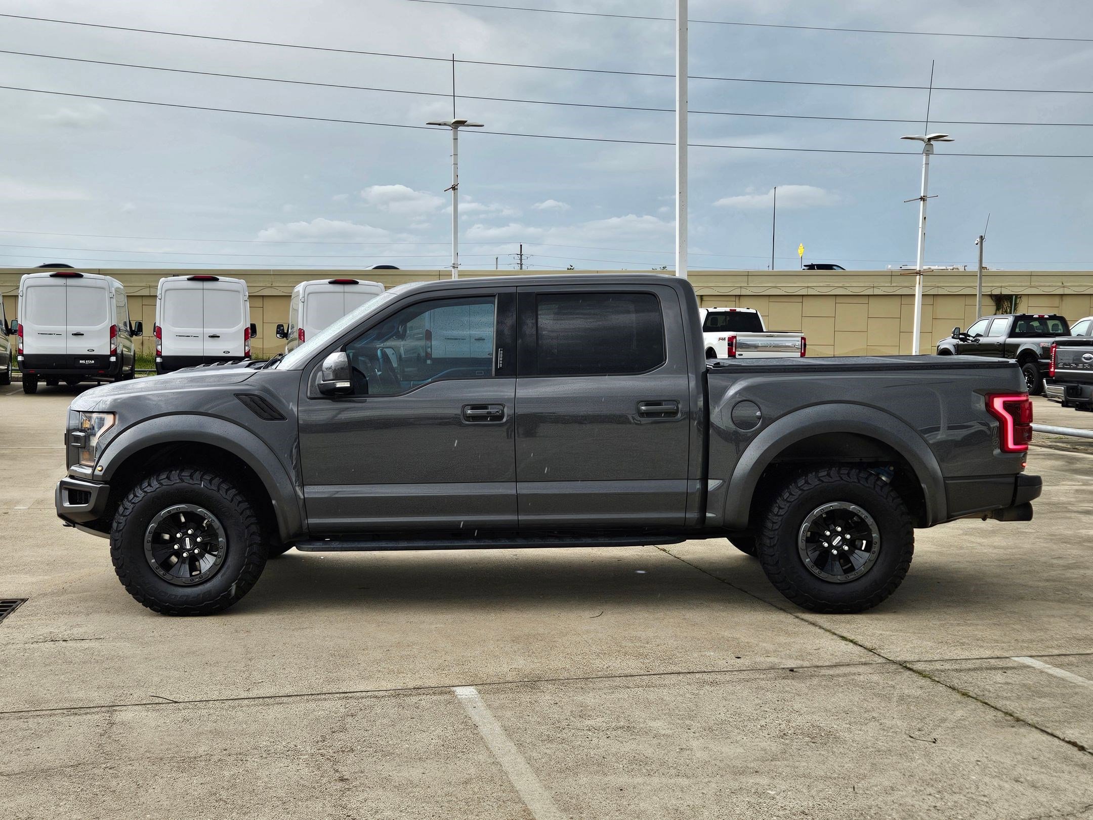 Used 2018 Ford F150 Raptor w/ Equipment Group 802A Luxury image 7