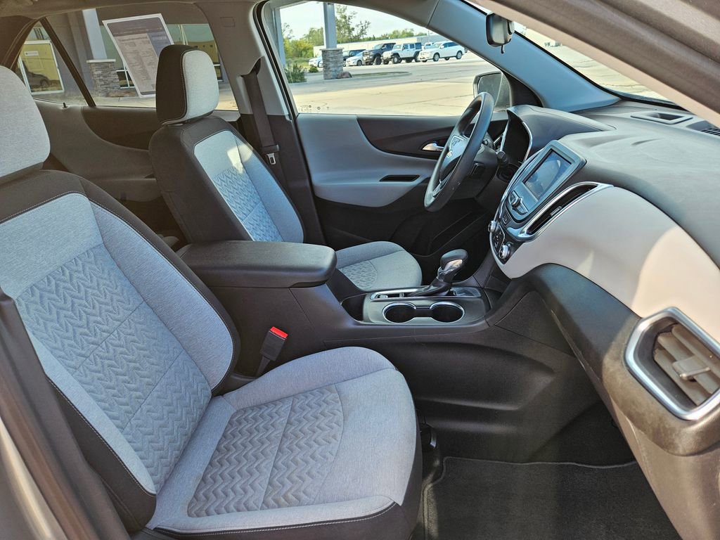 Used 2023 Chevrolet Equinox LT image 35