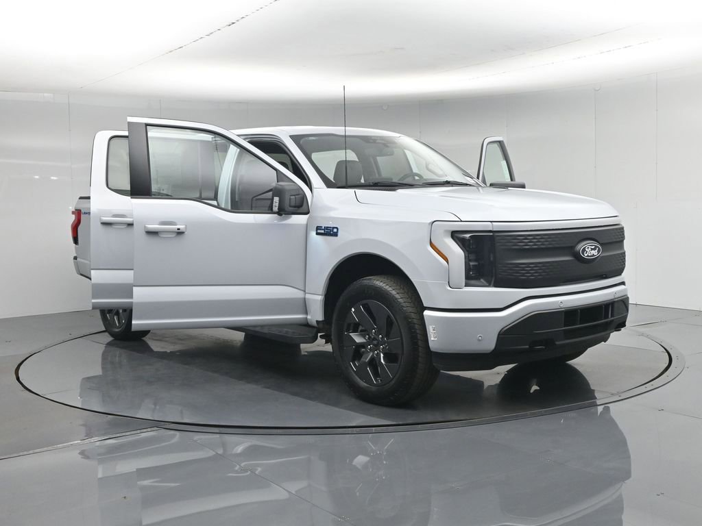 New 2025 Ford F150 Lightning Flash AWD/4WD image 32