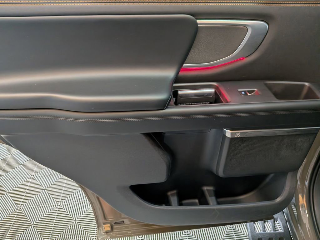 Used 2025 Ford Expedition Tremor image 25