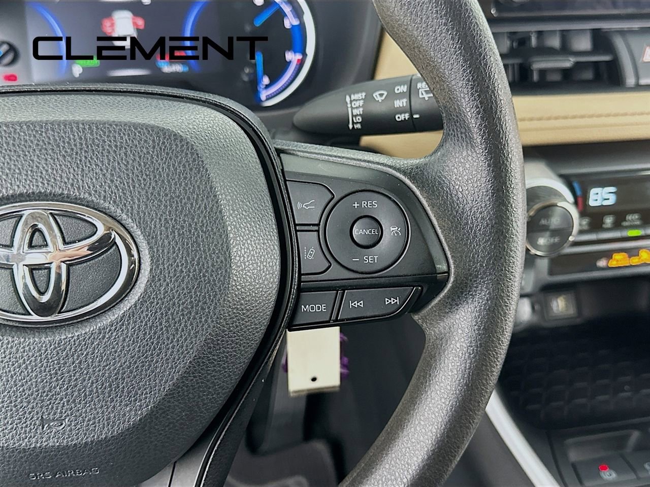 Used 2024 Toyota RAV4 LE image 17