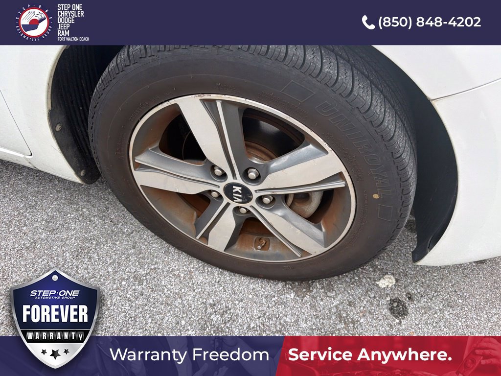 Used 2018 Kia Forte S w/ S Technology Plus Package FWD image 16