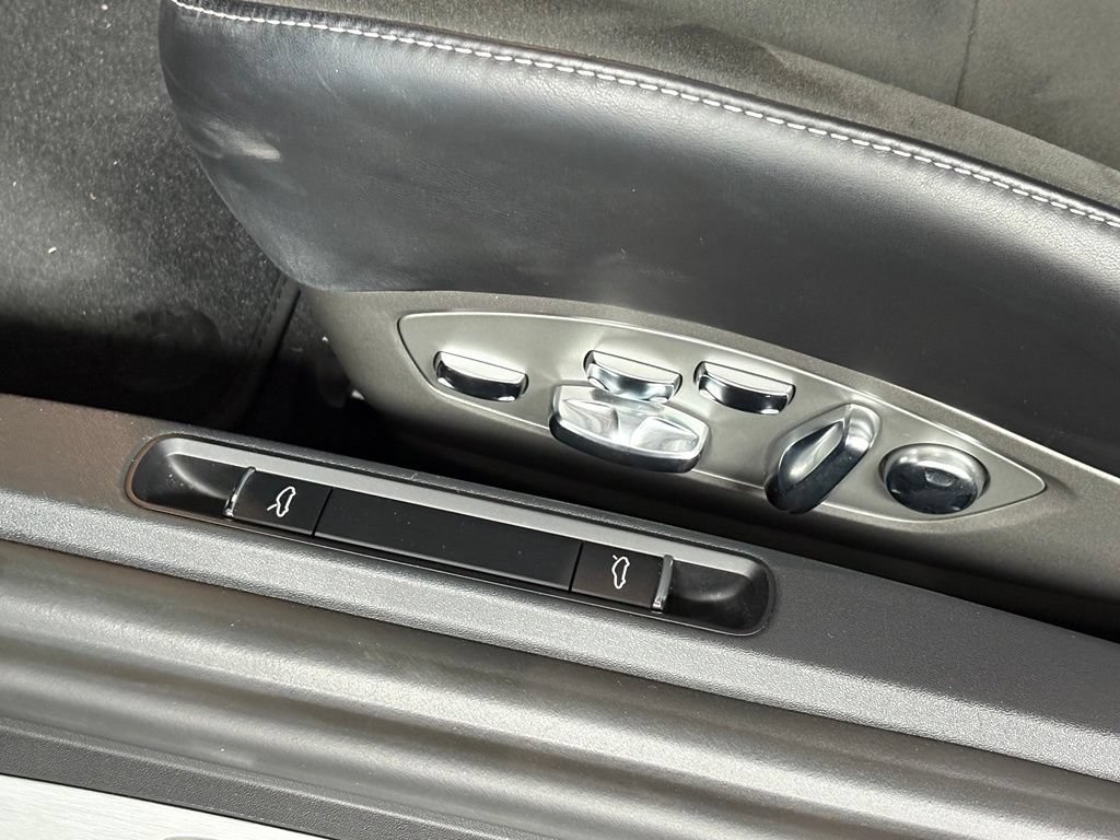Used 2022 Porsche 718 Boxster Spyder RWD image 20