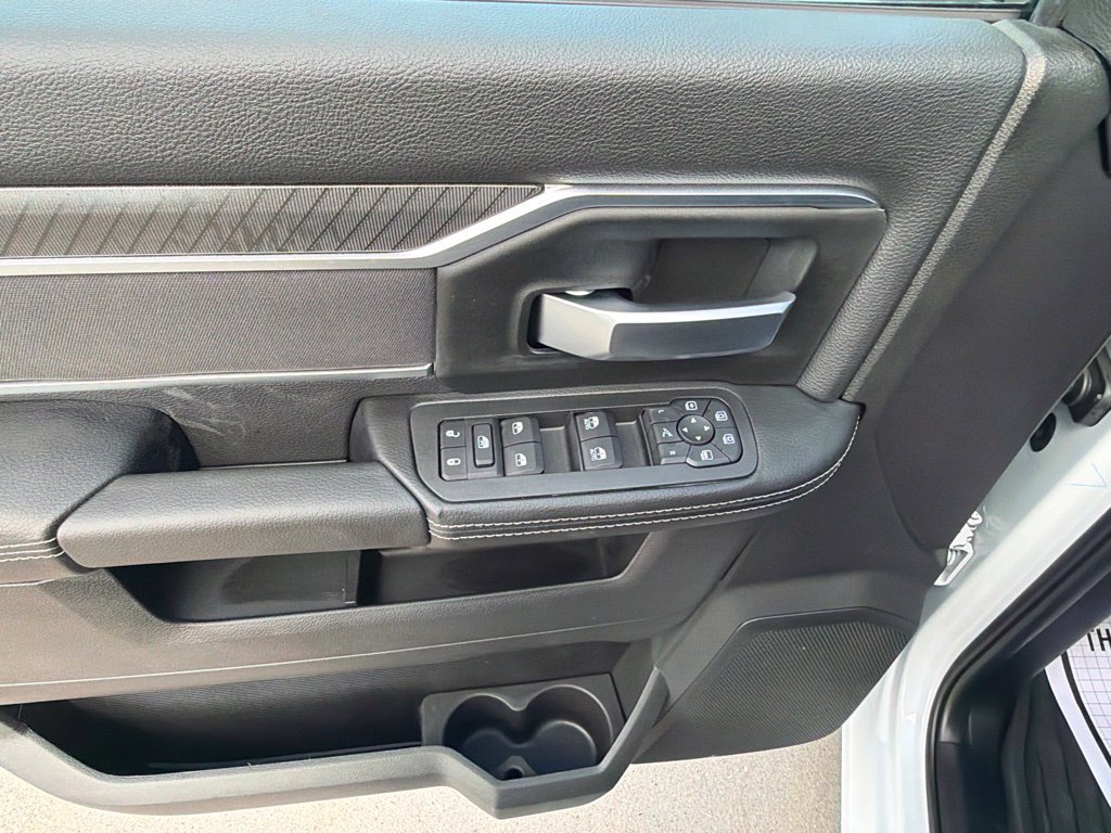 New 2027 RAM 3500 Big Horn AWD/4WD image 9