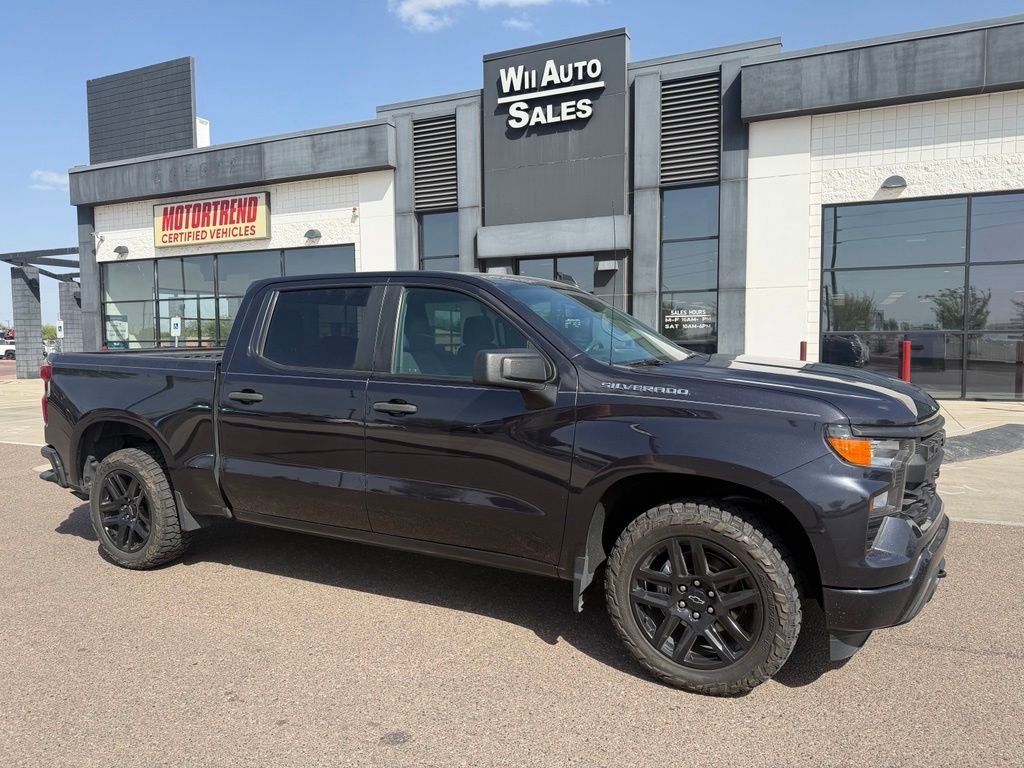 Used 2022 Chevrolet Silverado 1500 Custom RWD image 2