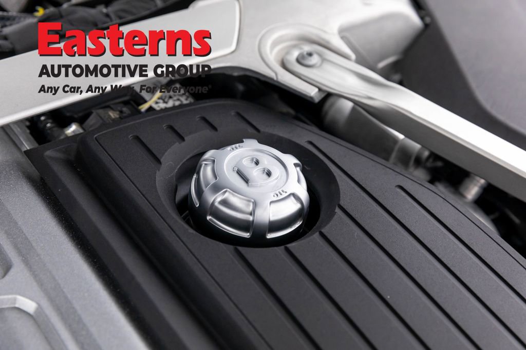 Used 2023 Bentley Flying Spur W12 image 59