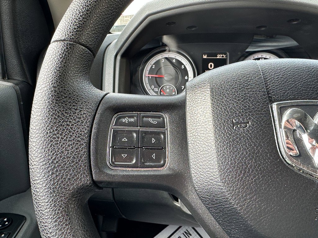 Used 2015 RAM 1500 Classic SLT image 21