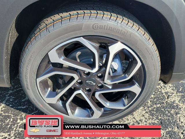 New 2026 Chevrolet Trax RS w/ Sunroof Package FWD image 5