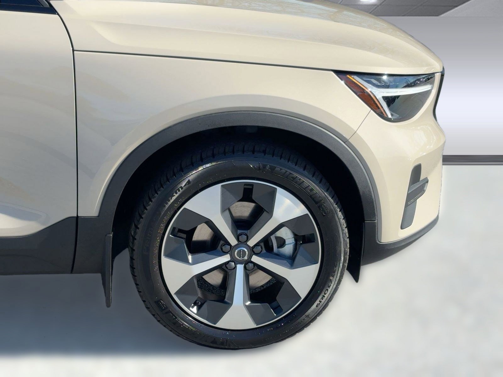 New 2026 Volvo XC40 B5 Core w/ Climate Package image 11