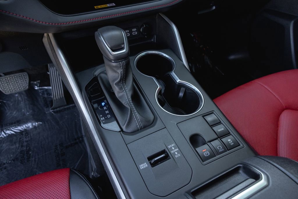 Certified 2024 Toyota Highlander XSE image 16