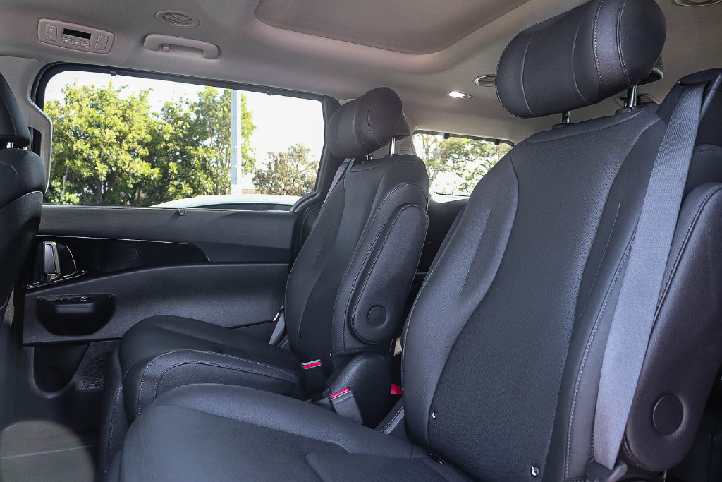 Used 2026 Kia Carnival SX Prestige FWD image 18