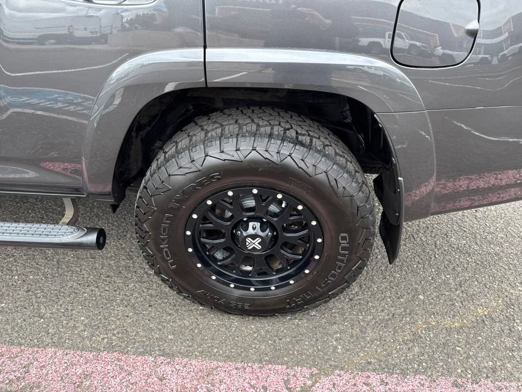 Used 2016 Toyota 4Runner SR5 Premium AWD/4WD image 8