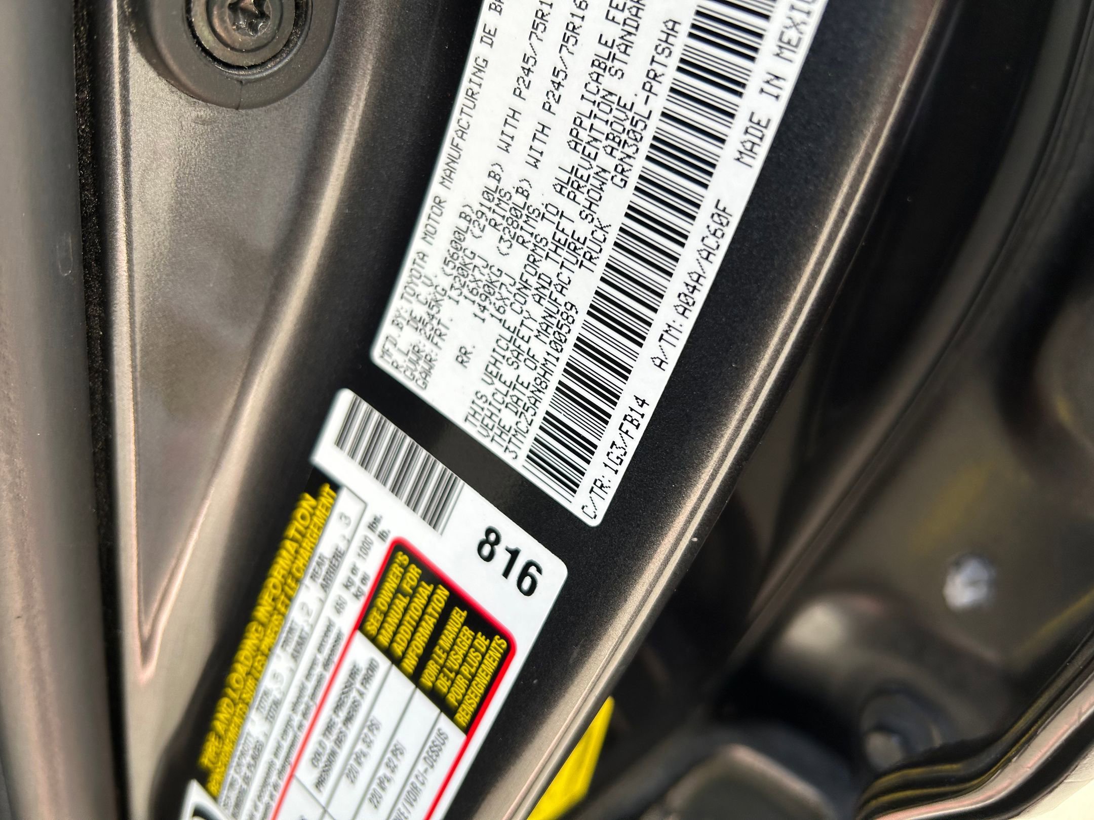 Used 2017 Toyota Tacoma SR w/ Tow Package AWD/4WD image 33