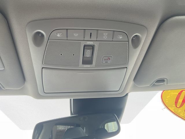 Used 2020 Nissan Rogue SL w/ Premium Package image 16