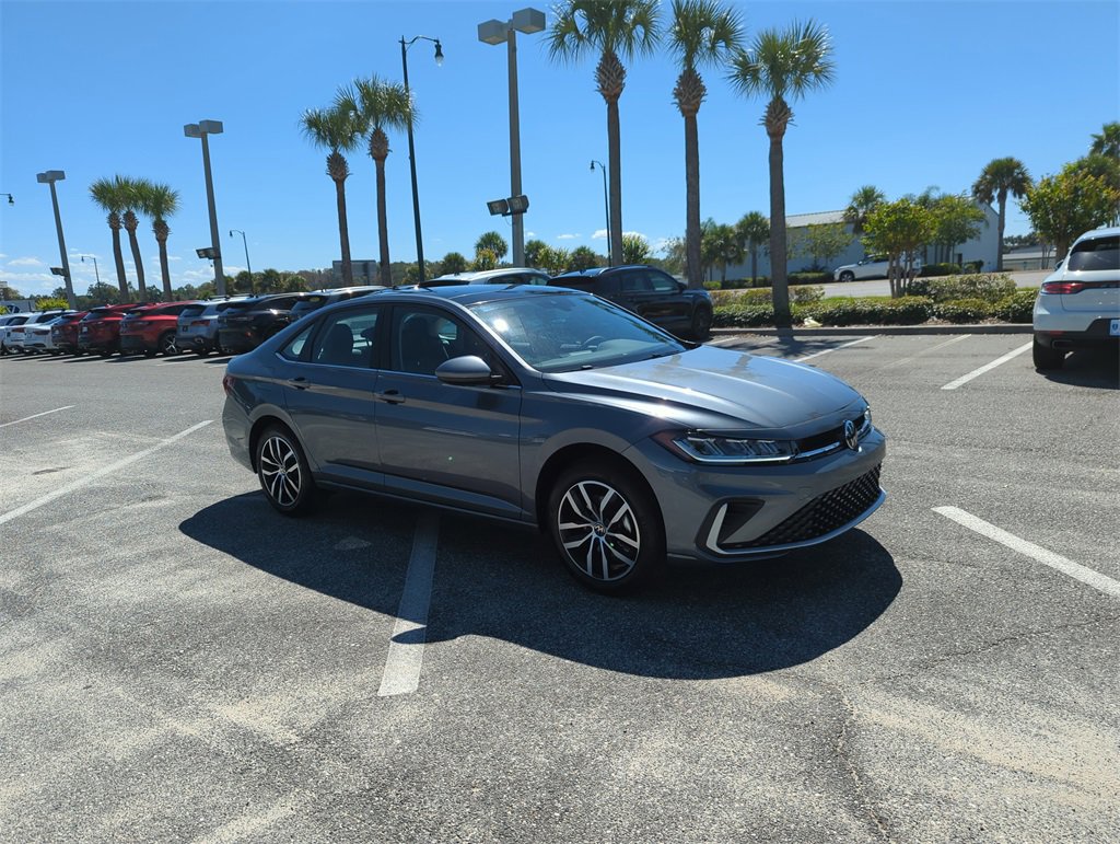 New 2026 Volkswagen Jetta SE image 2