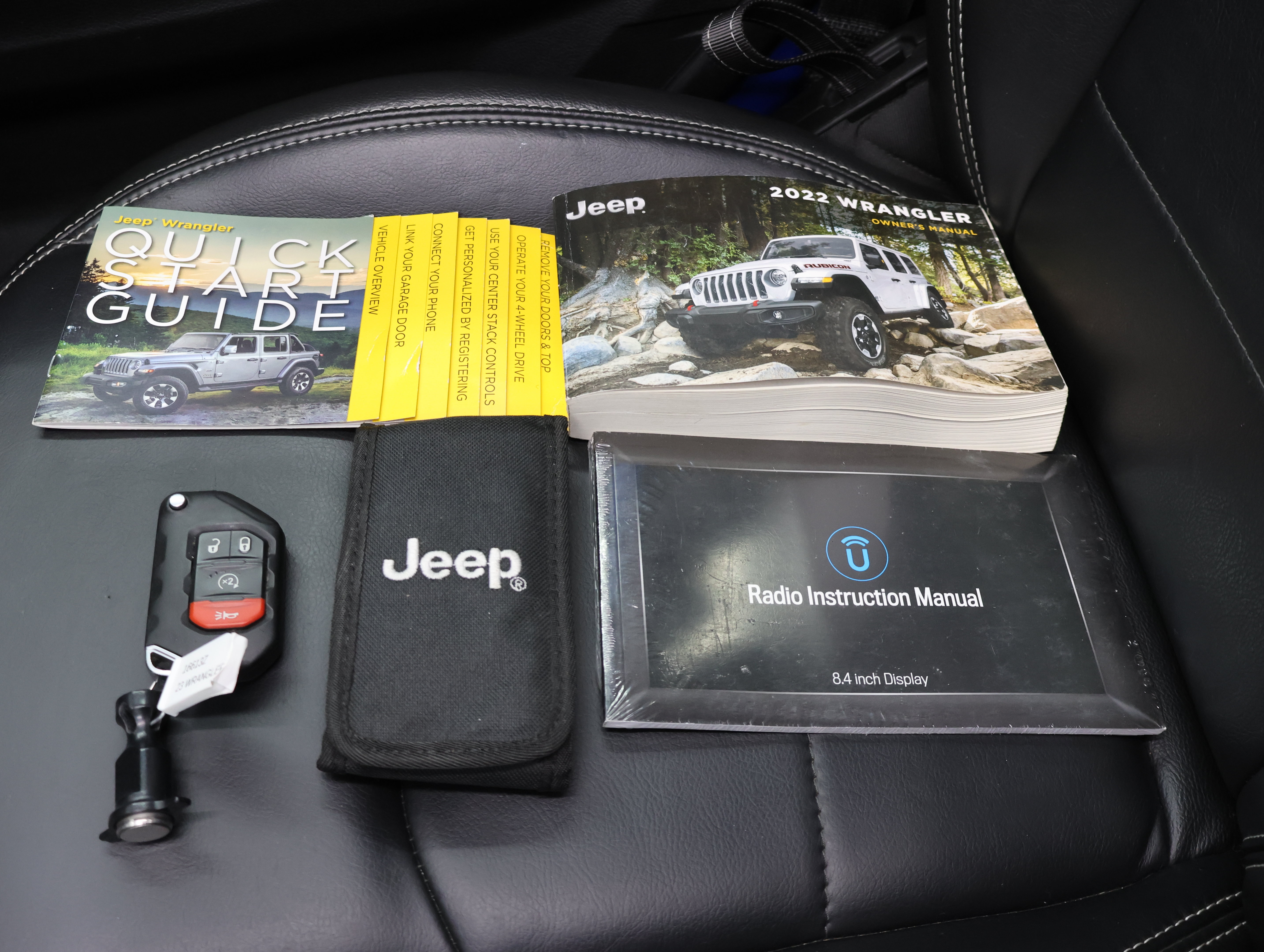 Used 2022 Jeep Wrangler Unlimited Sahara w/ LED Lighting Group AWD/4WD image 63