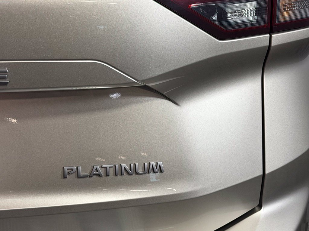 Used 2025 Nissan Rogue Platinum w/ Tech Package FWD image 29