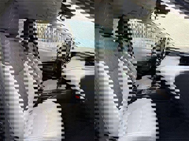 Used 2020 Toyota Corolla LE image 16