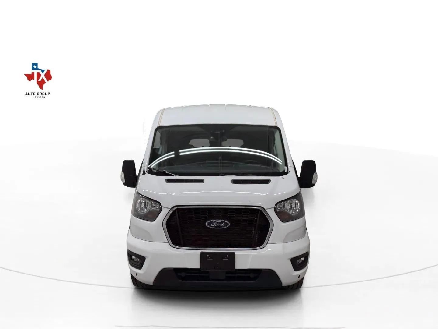 Used 2025 Ford Transit 350 XLT image 7