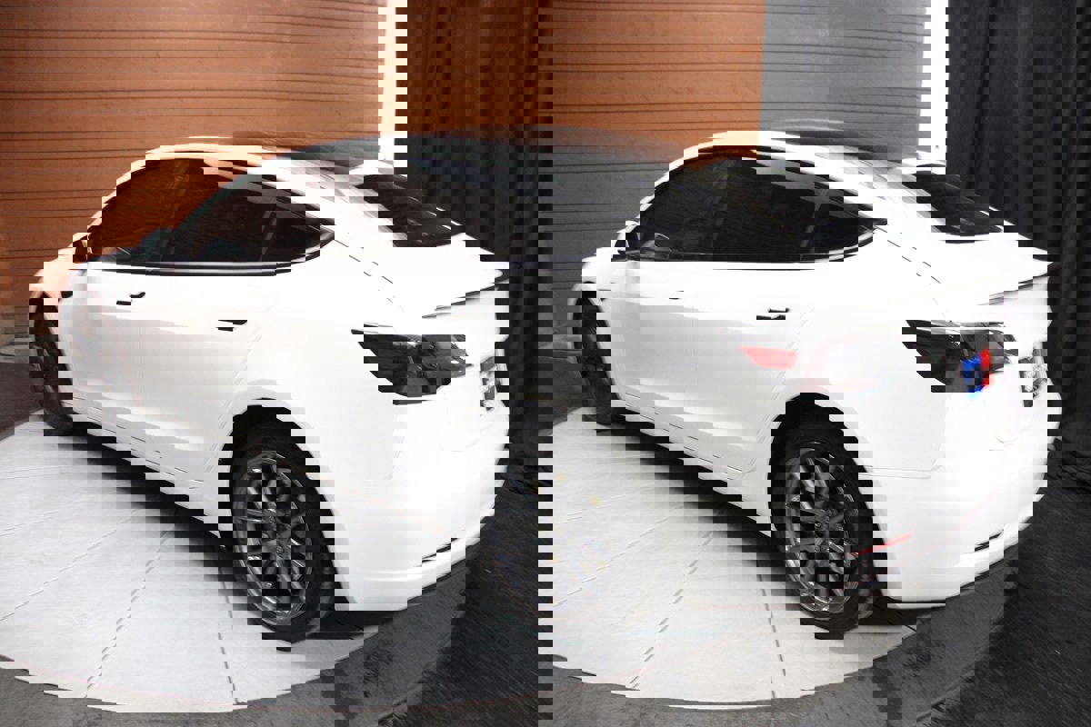 Used 2023 Tesla Model 3 Standard Range image 10