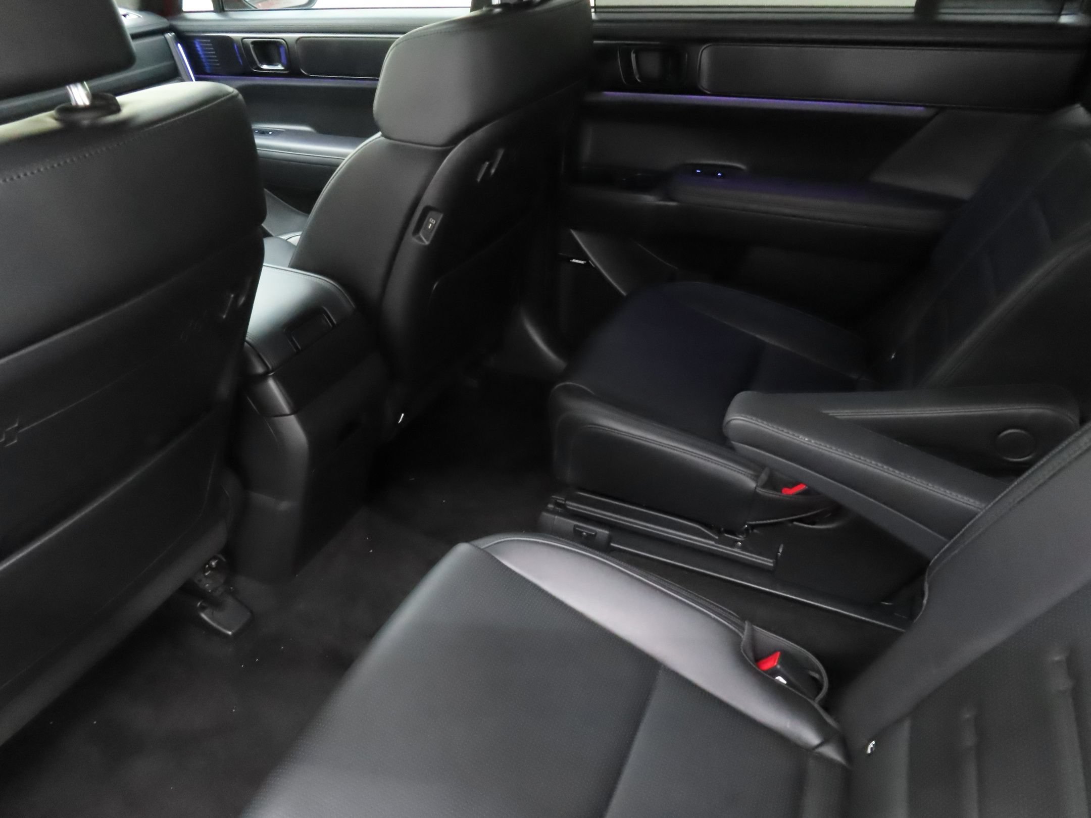 Used 2024 Hyundai Santa Fe Calligraphy FWD image 23