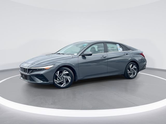 Used 2025 Hyundai Elantra Limited