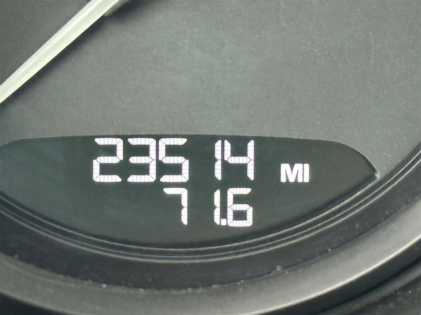 Certified 2024 Porsche Macan GTS image 29