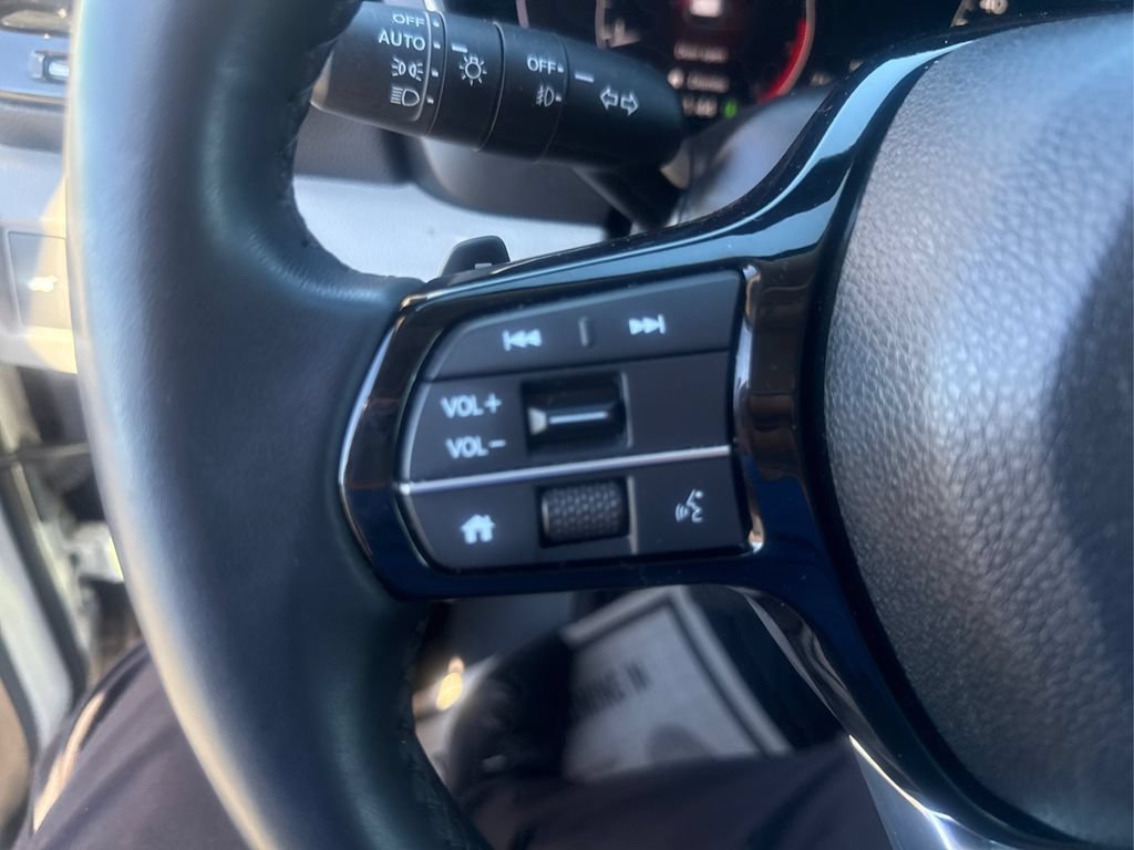 Certified 2023 Honda Pilot Touring image 29