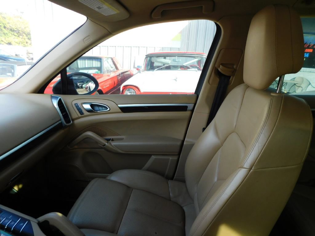 Used 2014 Porsche Cayenne AWD/4WD image 37