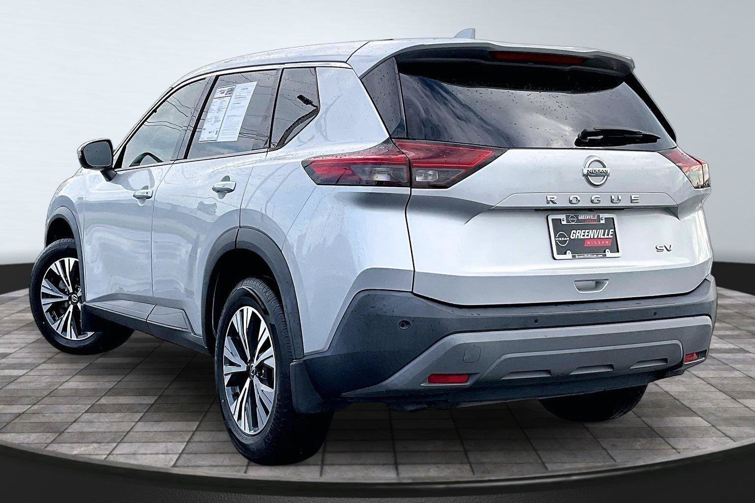 Certified 2021 Nissan Rogue SV FWD image 3