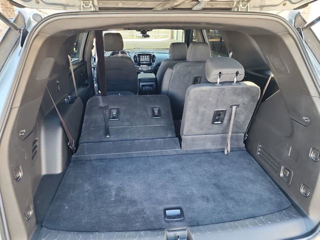 Used 2023 Chevrolet Traverse LT image 40
