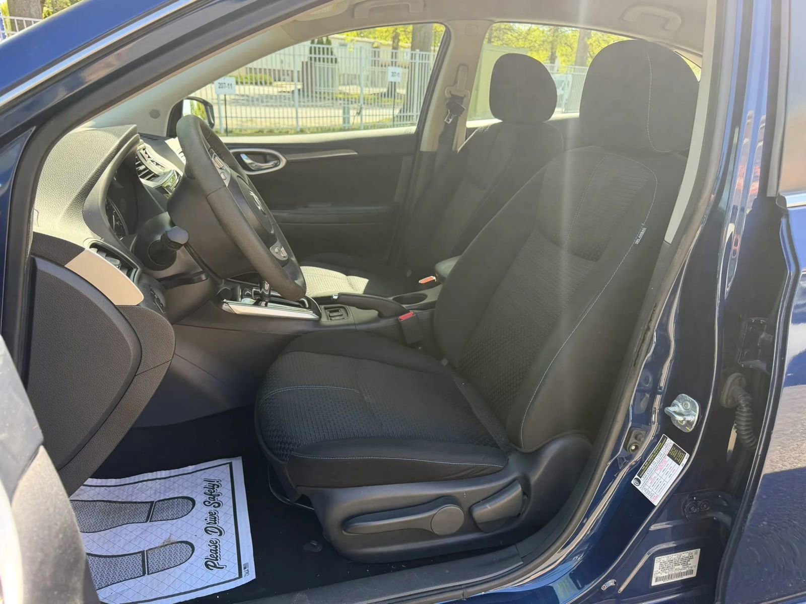 Used 2016 Nissan Sentra SR FWD image 12