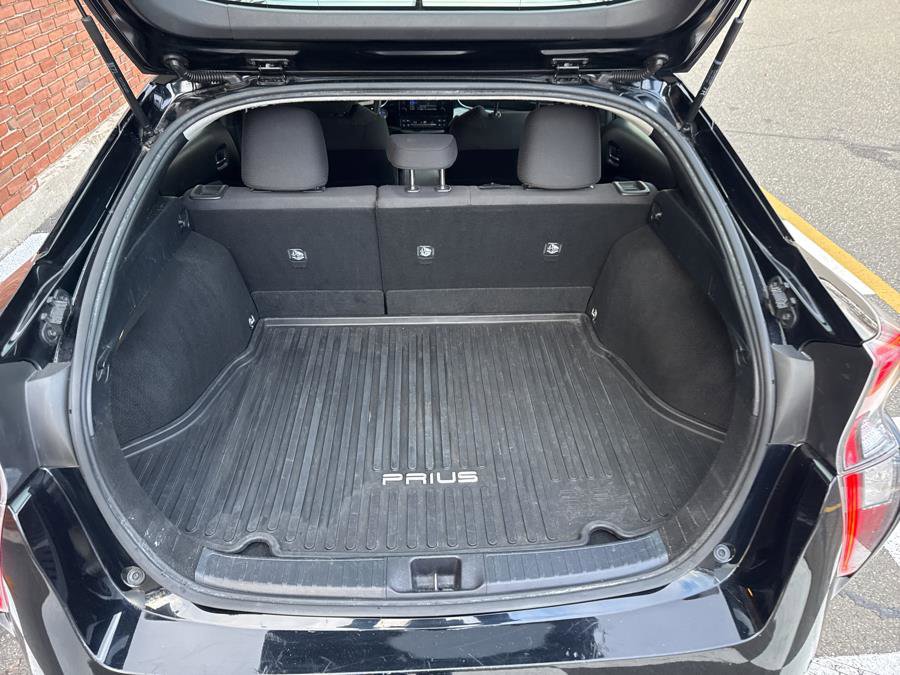 Used 2018 Toyota Prius Two image 34