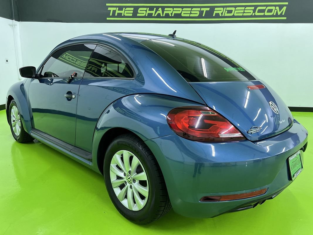 Used 2017 Volkswagen Beetle 1.8T Classic FWD image 7