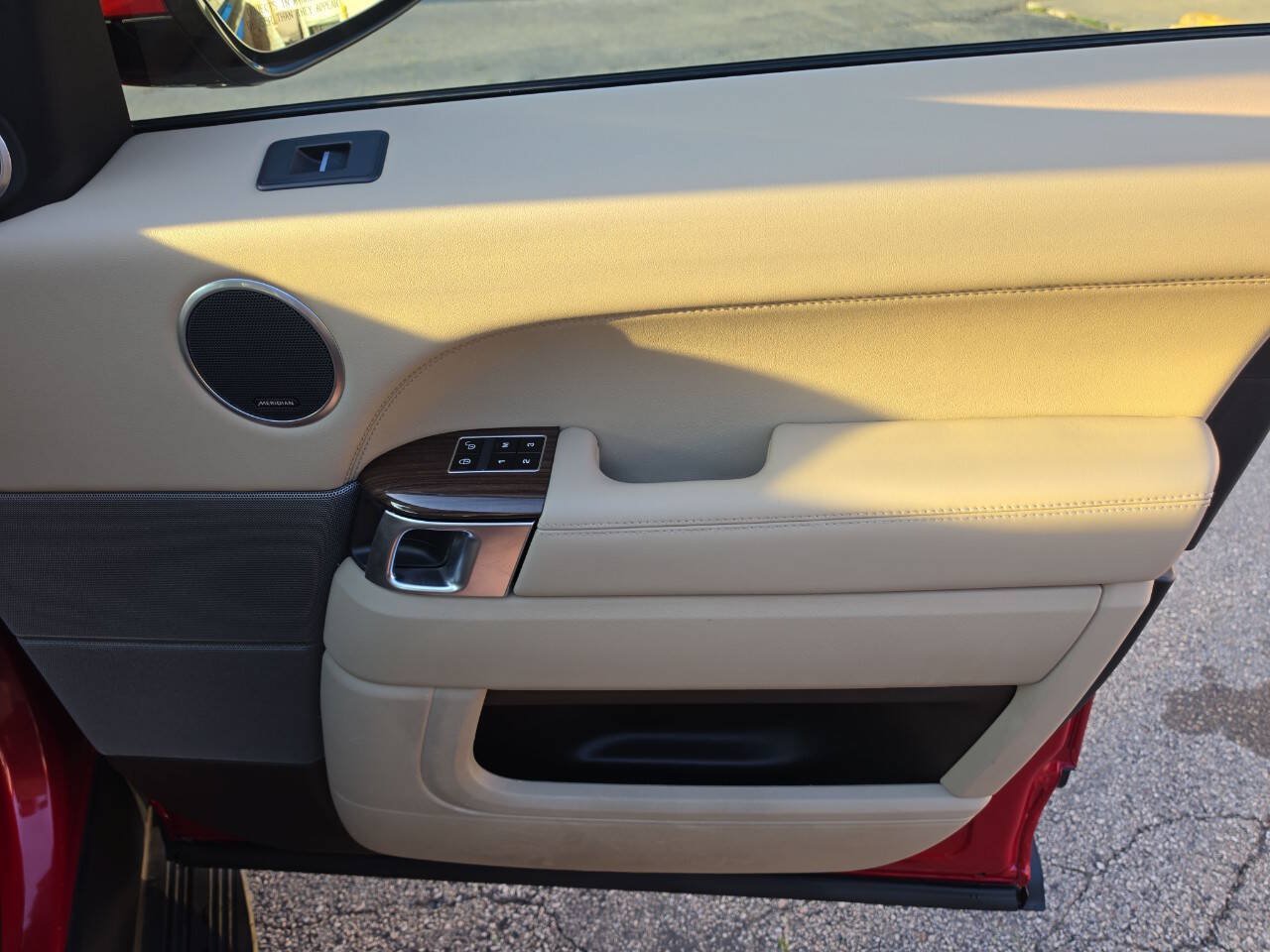 Used 2014 Land Rover Range Rover Sport HSE AWD/4WD image 31