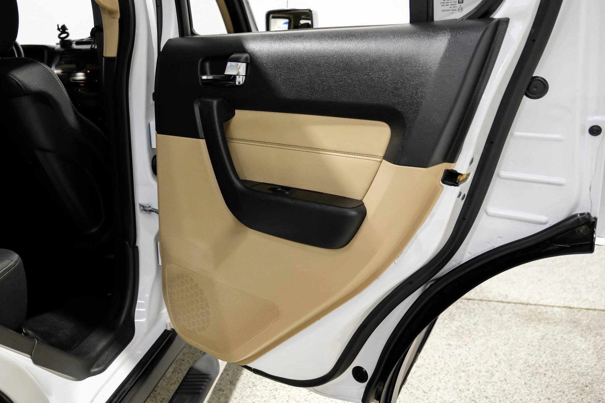 Used 2006 HUMMER H3 image 39