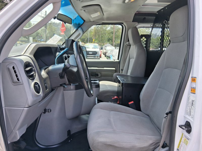 Used 2014 Ford E-150 and Econoline 150 w/ Power Group RWD image 9